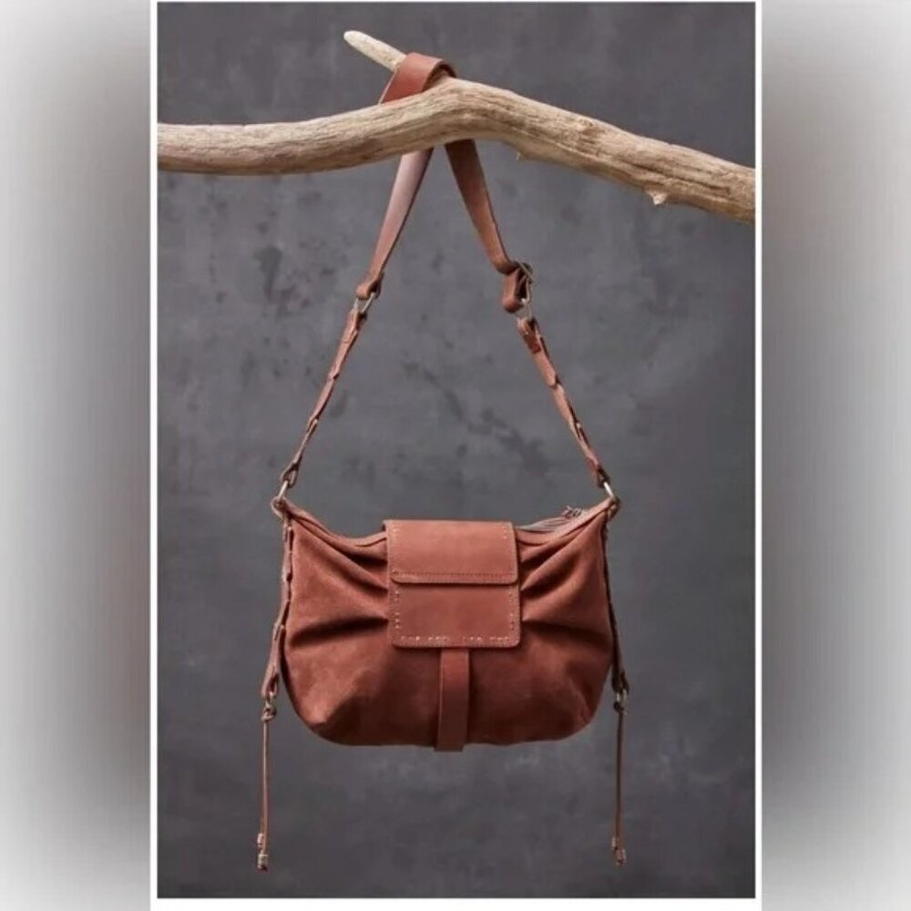 Free People We The Free Silvie Studded Sling Bag Crossbody Cognac NWT Leather - Picture 4 of 10